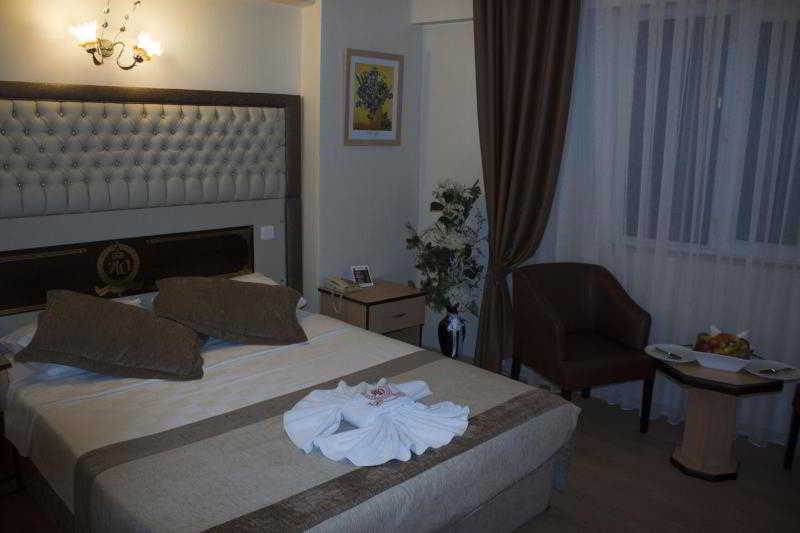 Aktas Hotel Мерсин Екстериор снимка